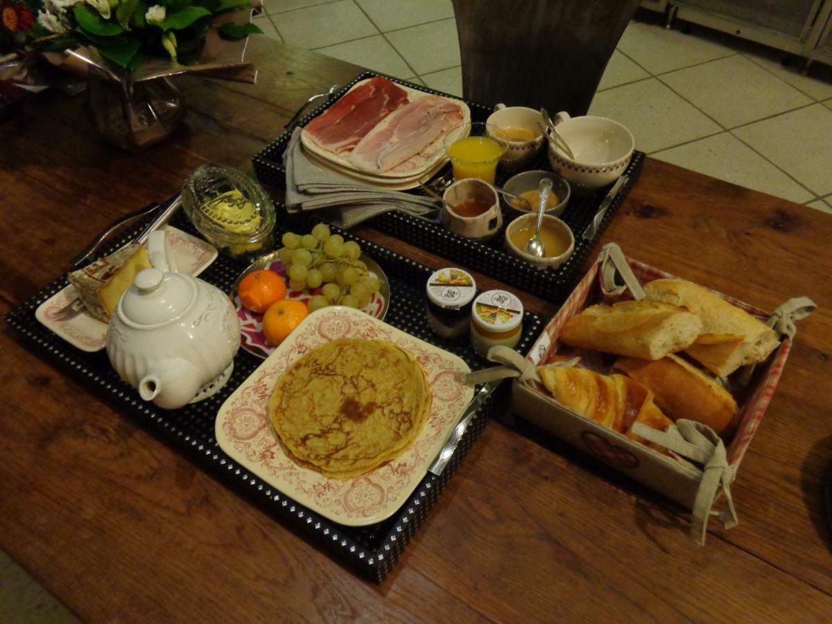 Serezin-de-la-Tour La Tour De Quinsonnas B&B 외부 사진